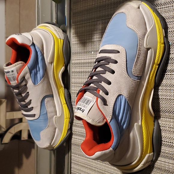 BALENCIAGA Triple S - Picture 6 of 10